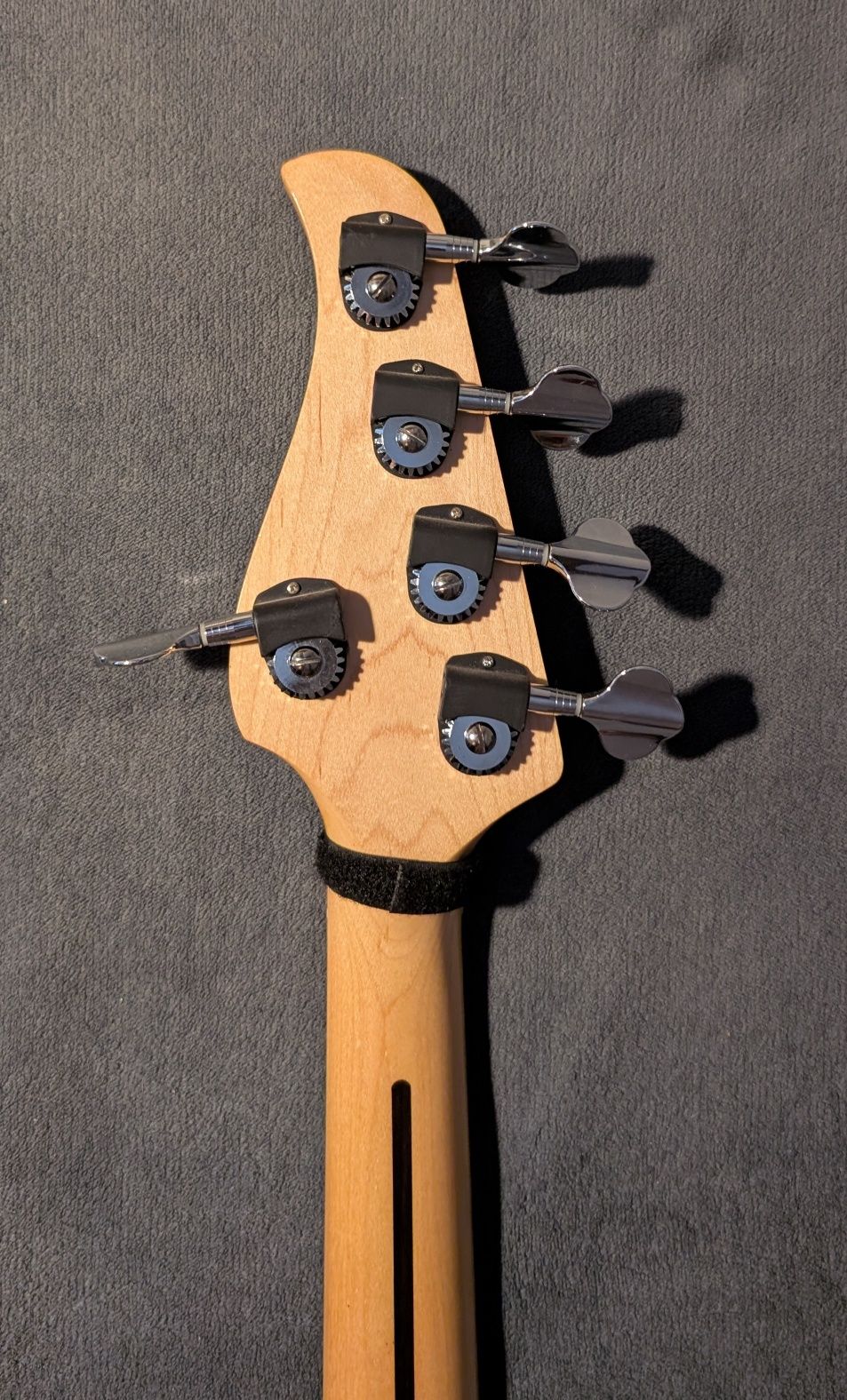 Gitara basowa Nexus 5 str. Sprzedam