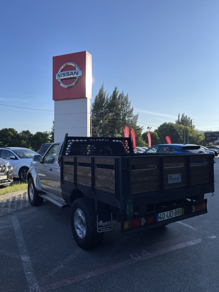 Nissan Navara D22 2003