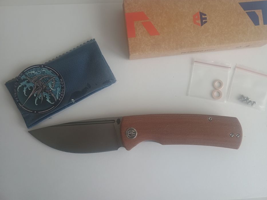 Nóż składany Petrified Fish Beluga PF-P01 Brązowa Micarta