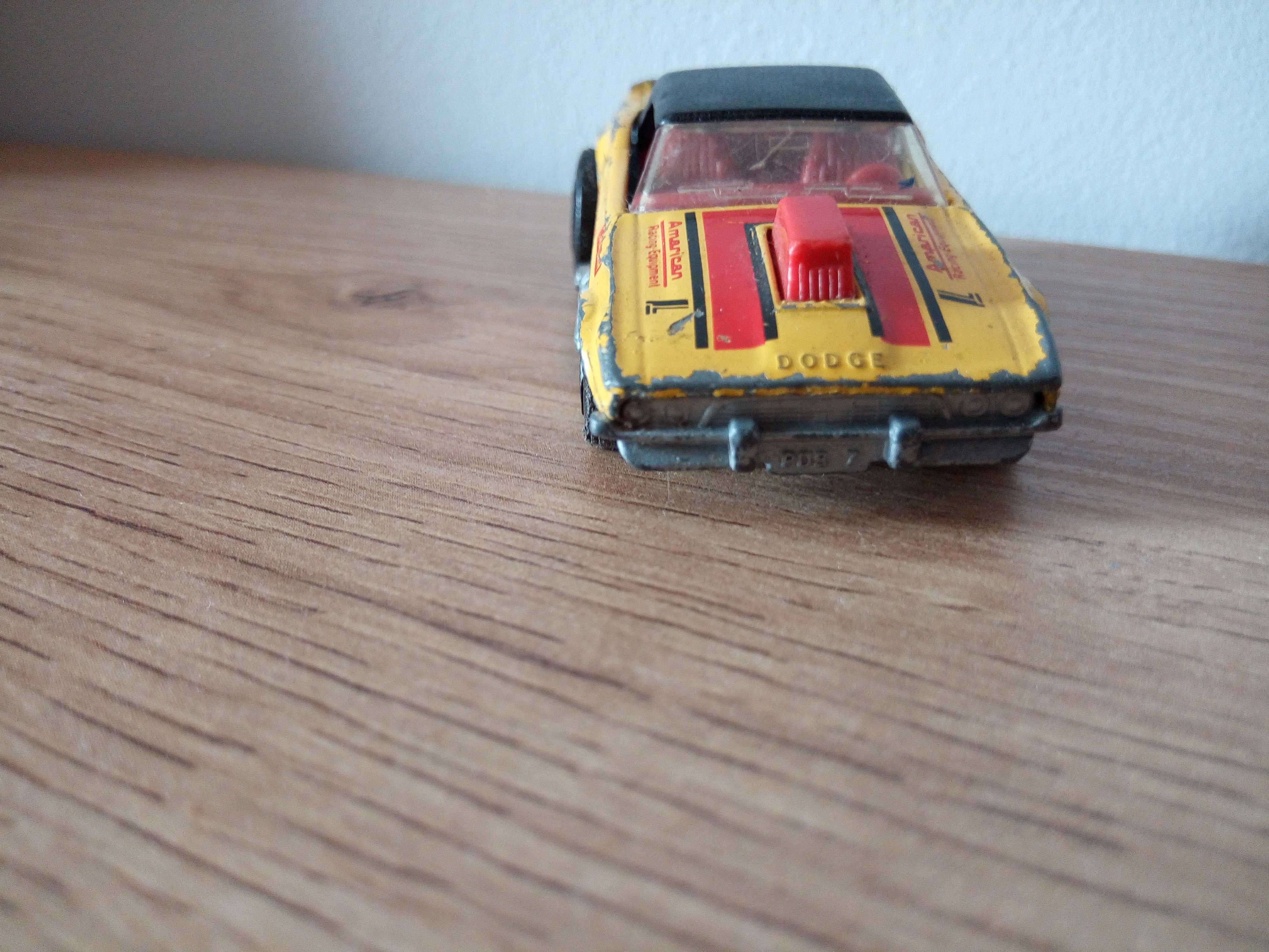 Matchbox Dodge model z epoki