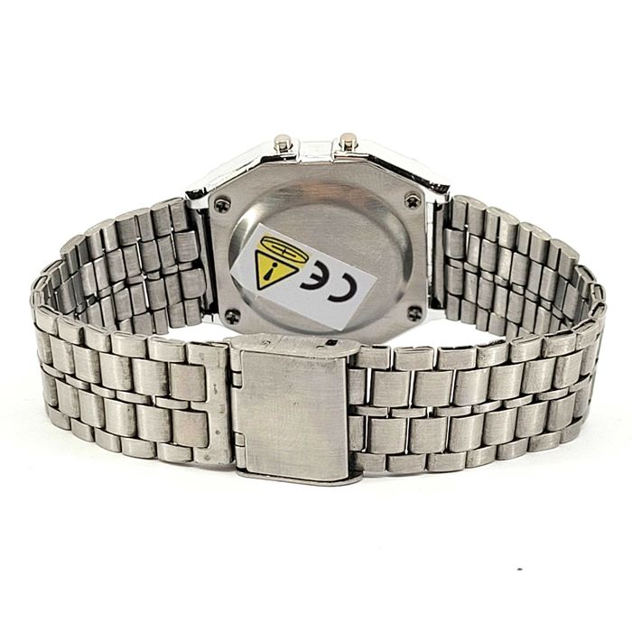 zegarek WR w stylu retro