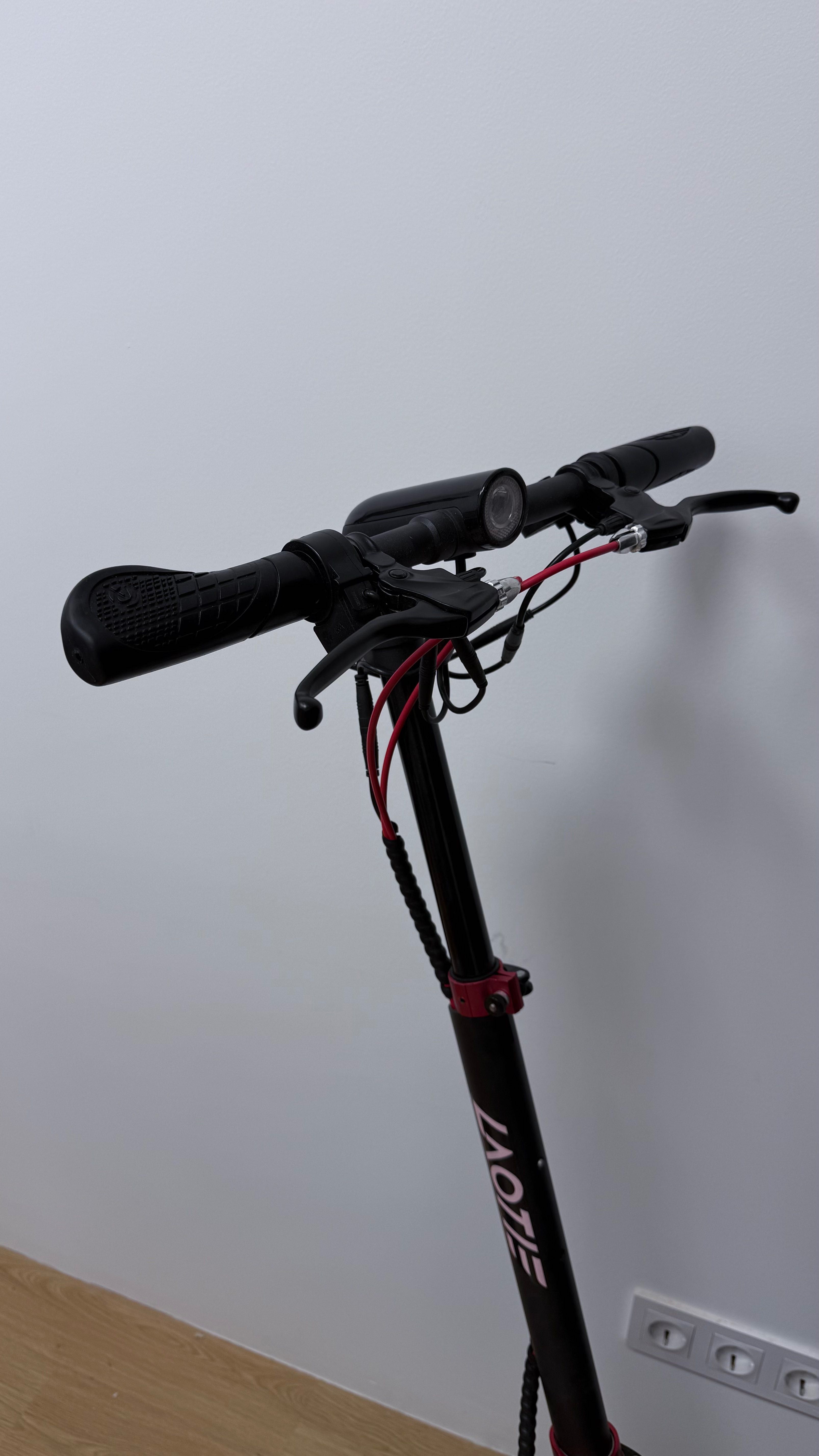 Trotinete LAOTIE 40km/h - Autonomia 70km - Nunca Usado