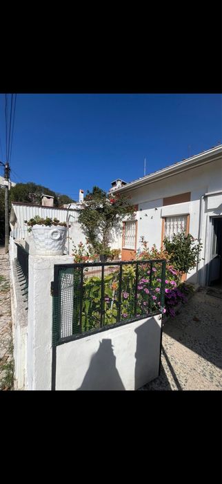 Moradia com terraco e parqueamento completamente mobilada