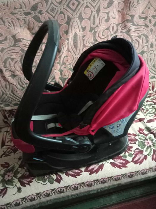 Дитяче автокрісло