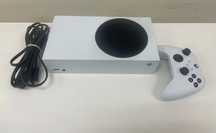 Xbox Séries S em óptimo estado. Pouco uso