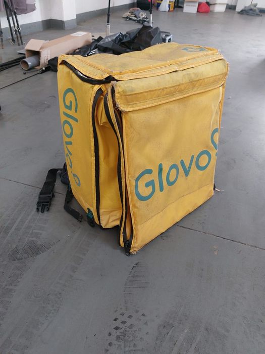 Malas de glovo e uber