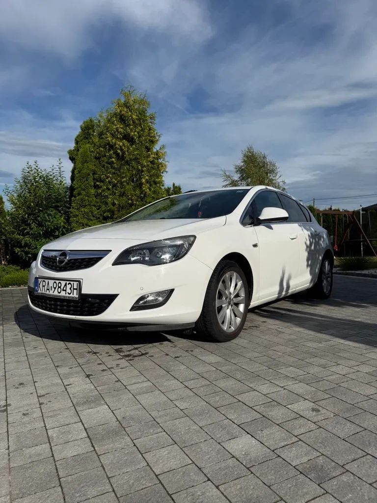 Opel Astra Opel Atra J 1.4 Turbo, 140km
