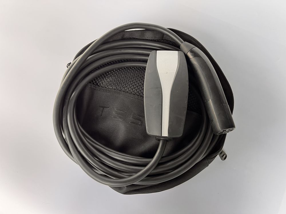 Зарядка НОВА з уцінкою Tesla Mobile Connector Gen2 (32A) ,ОРИГІНАЛ.