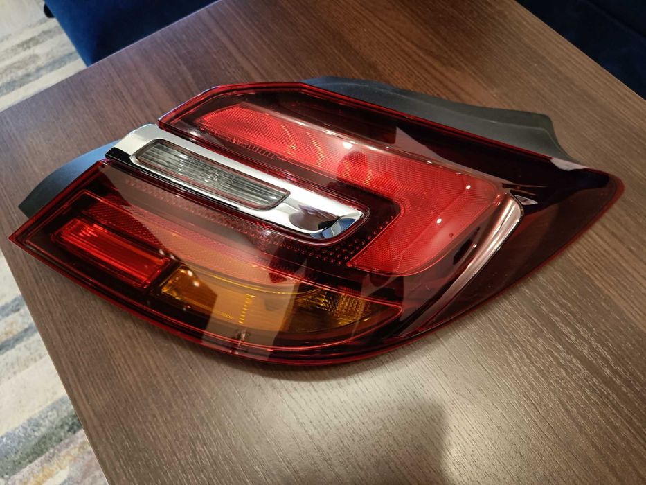 Oryginalna lampa tylna prawa – Opel Insignia A Lift HB