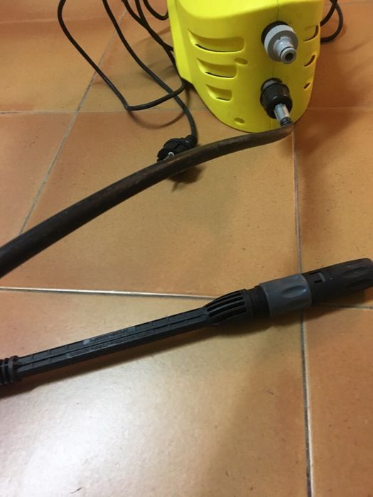 Máquina de lavar á pressão