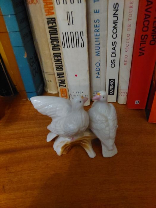 Escultura porcelana pássaros