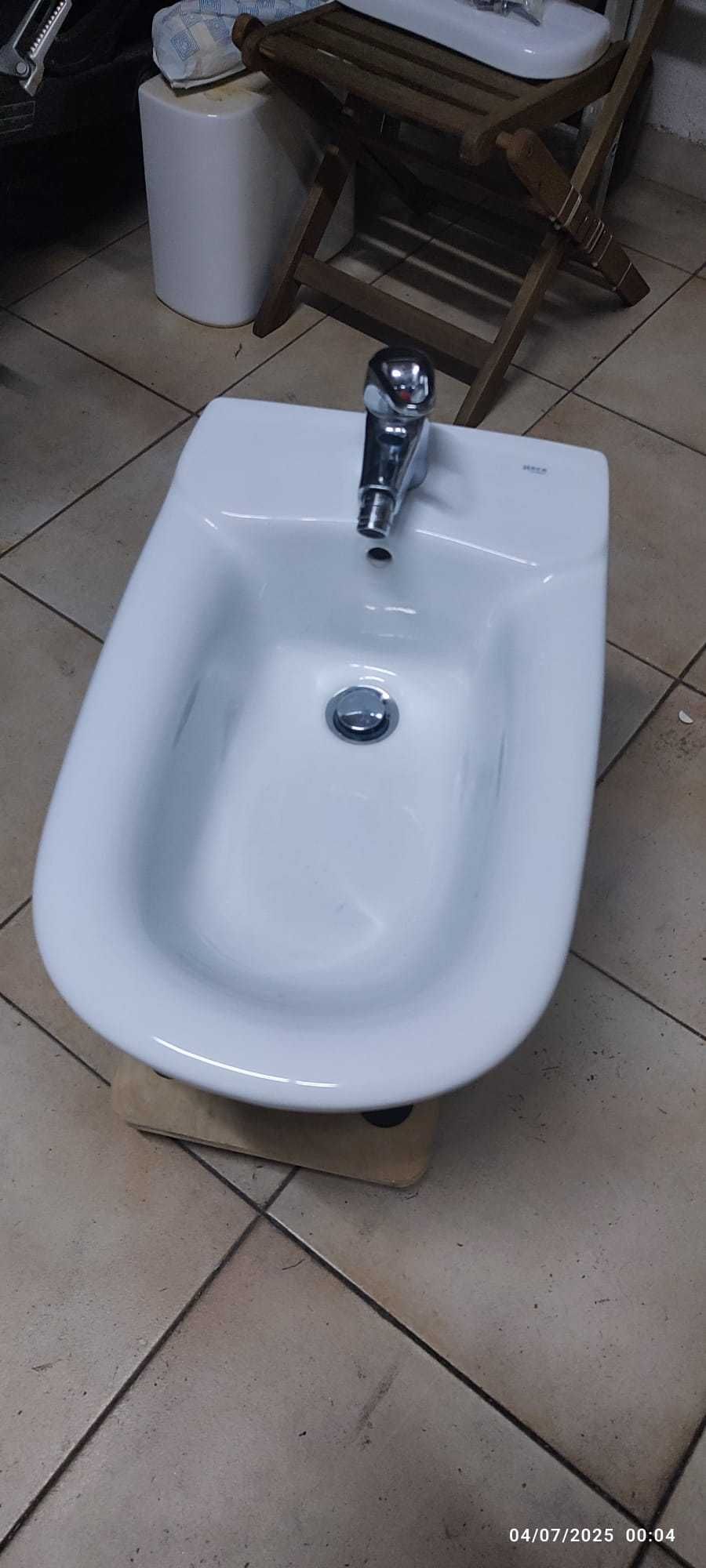 Bidé Roca com torneira