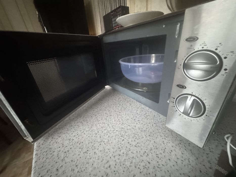 Мікрохвильова піч Gorenje 17 л