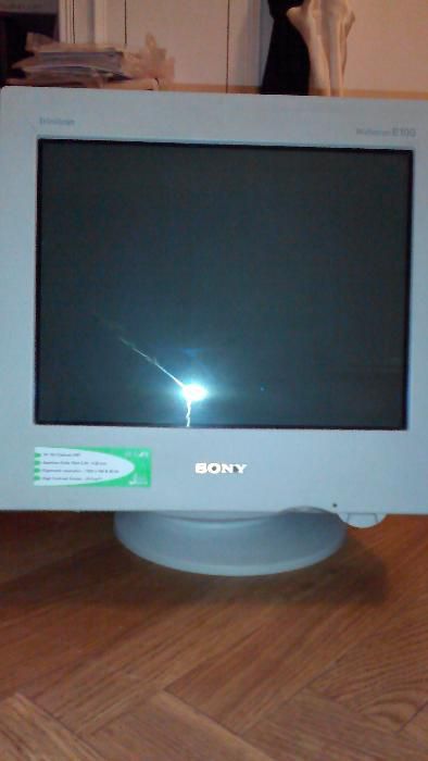 Продам монітор “SONY CPD-E100P” не дорого.