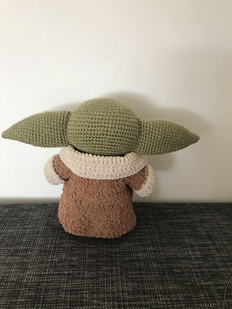 Baby yoda em crochet/amigurumi