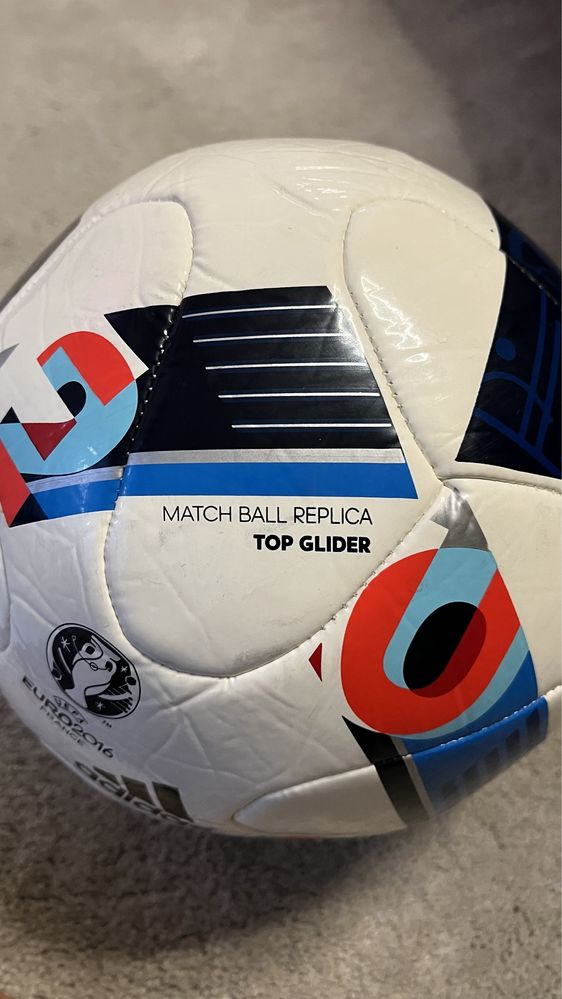 Piłka Adidas do piłki nożnej football Mistrzostwa Europy