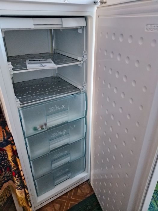 Морозильна камера Beko