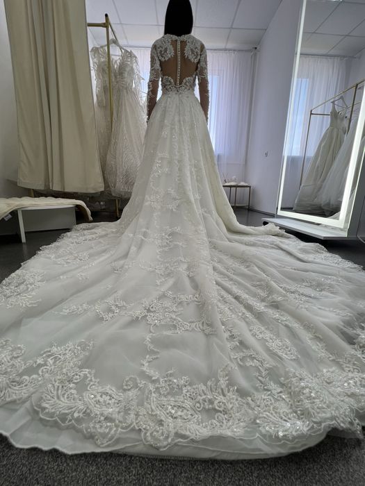 Весільна сукня crystal