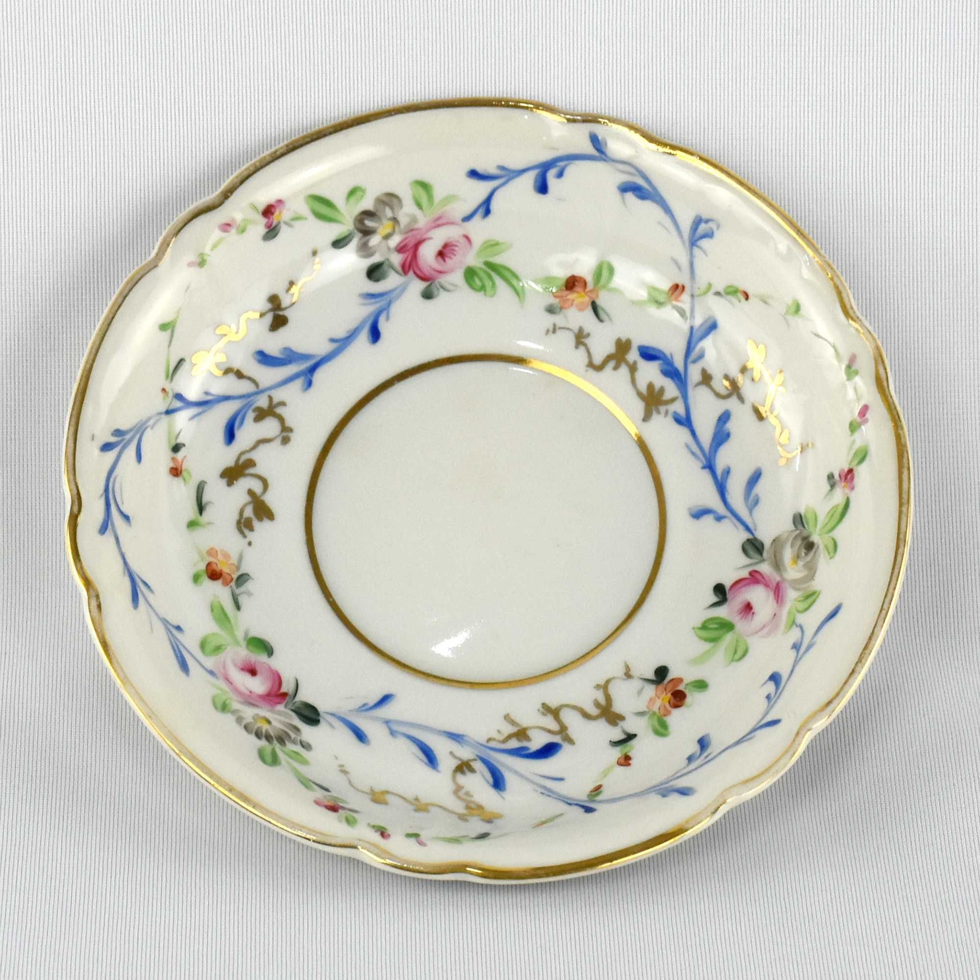 Chávena em porcelana Artibus, pintada à mão