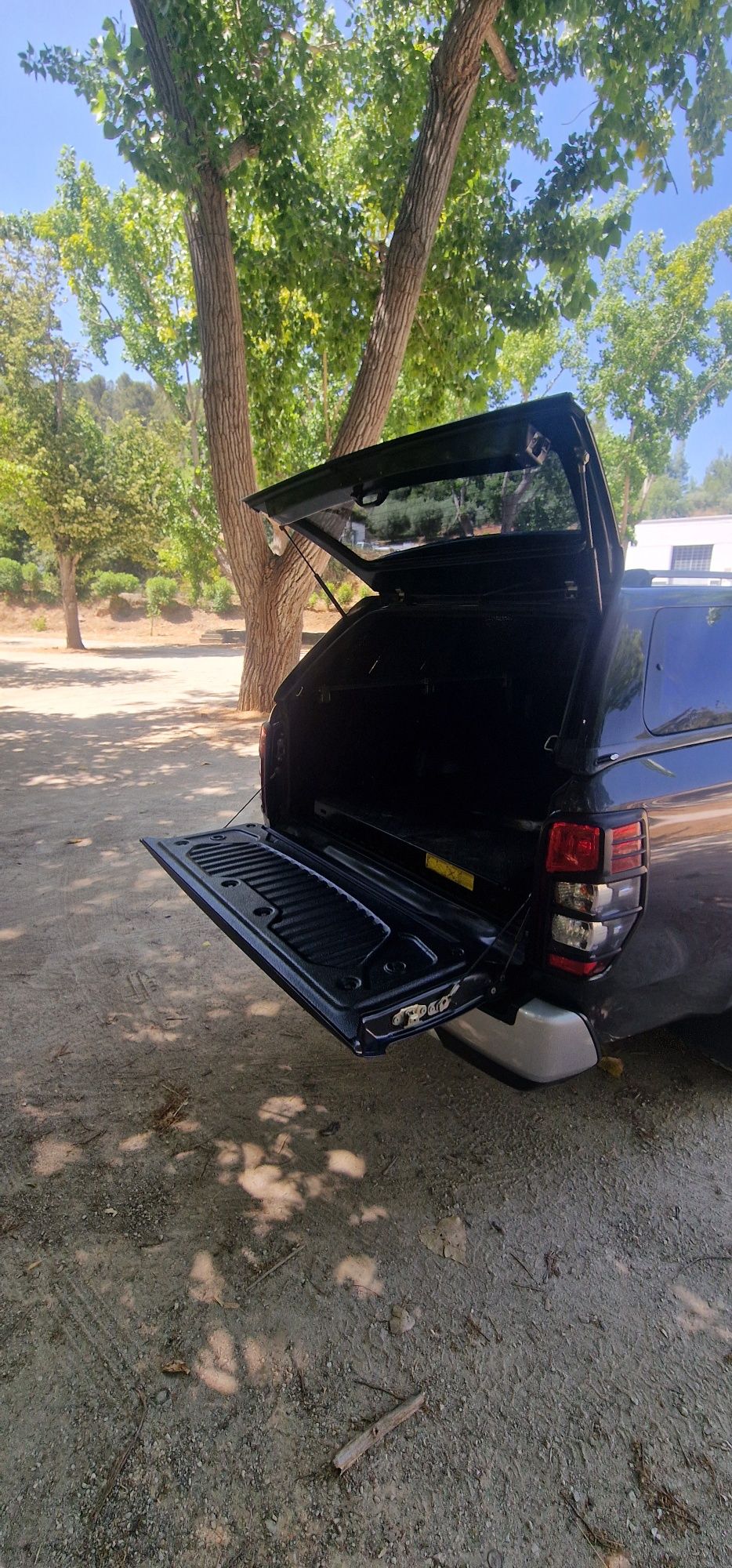 L200 Strakar 1st Edition
