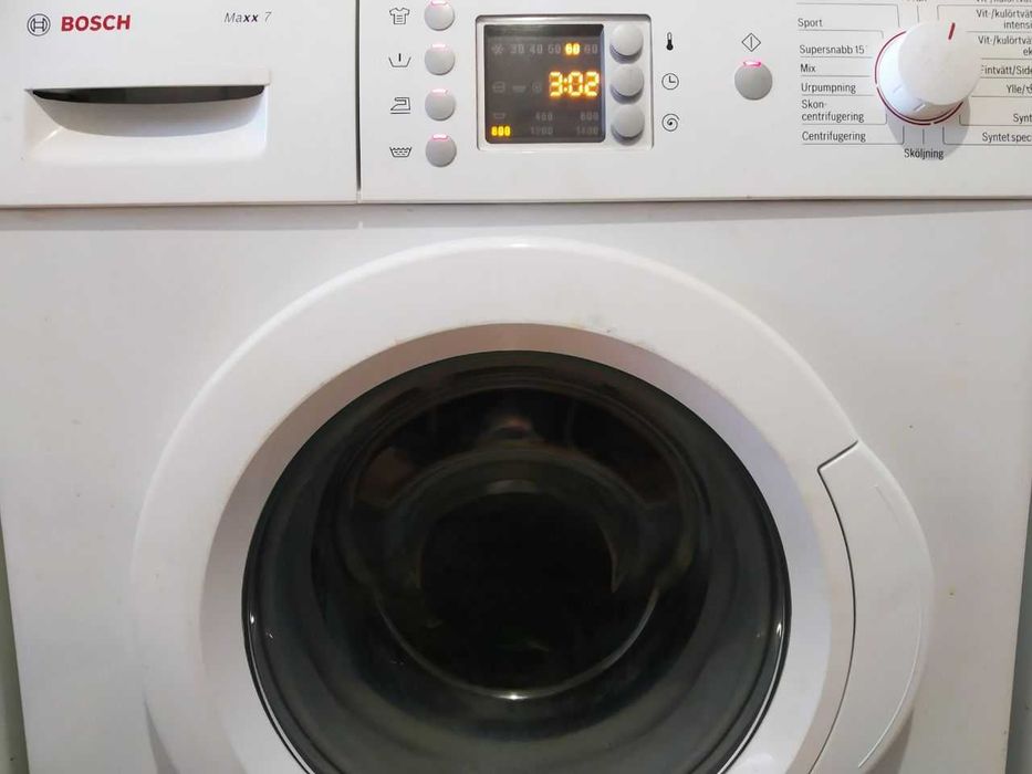 Стиральная машина BOSH MAXX 7 . Вместимость 7 кг.