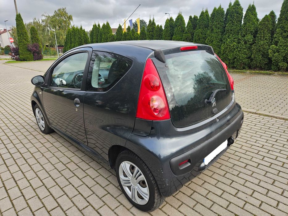 Peugeot 107  2006r - ładny stan / prosta wersja