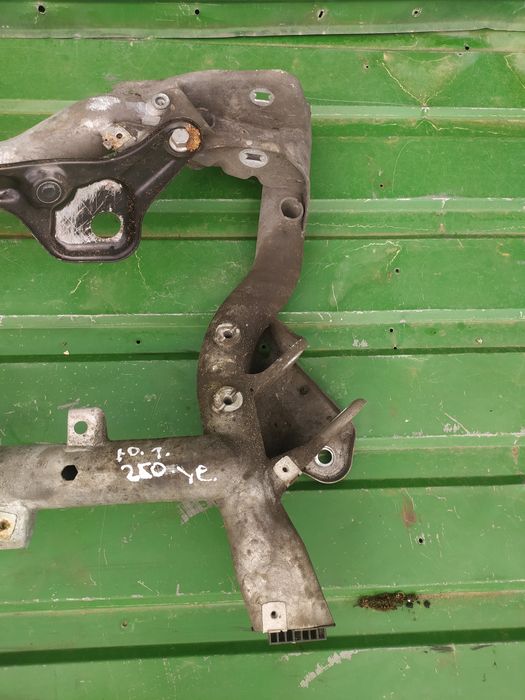 Підрамник Балка передня  Mercedes W204, S204, C207 A2046280657