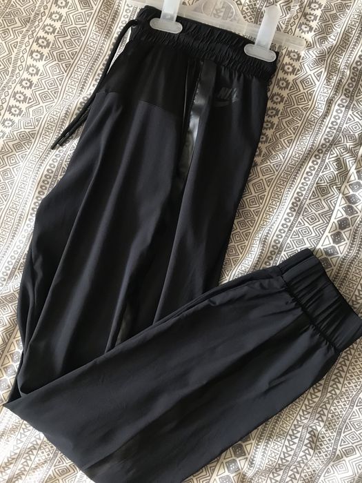 Штани Nike женские летние