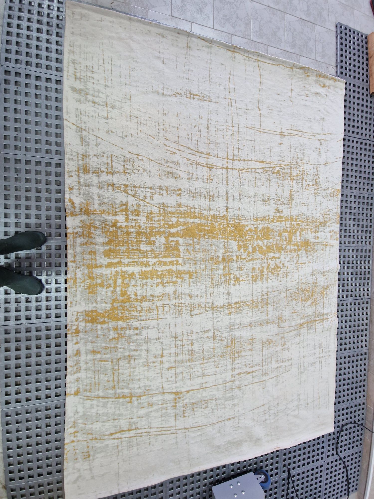 Tapete Cloud Chenille 2,3 x 3,3 Usado