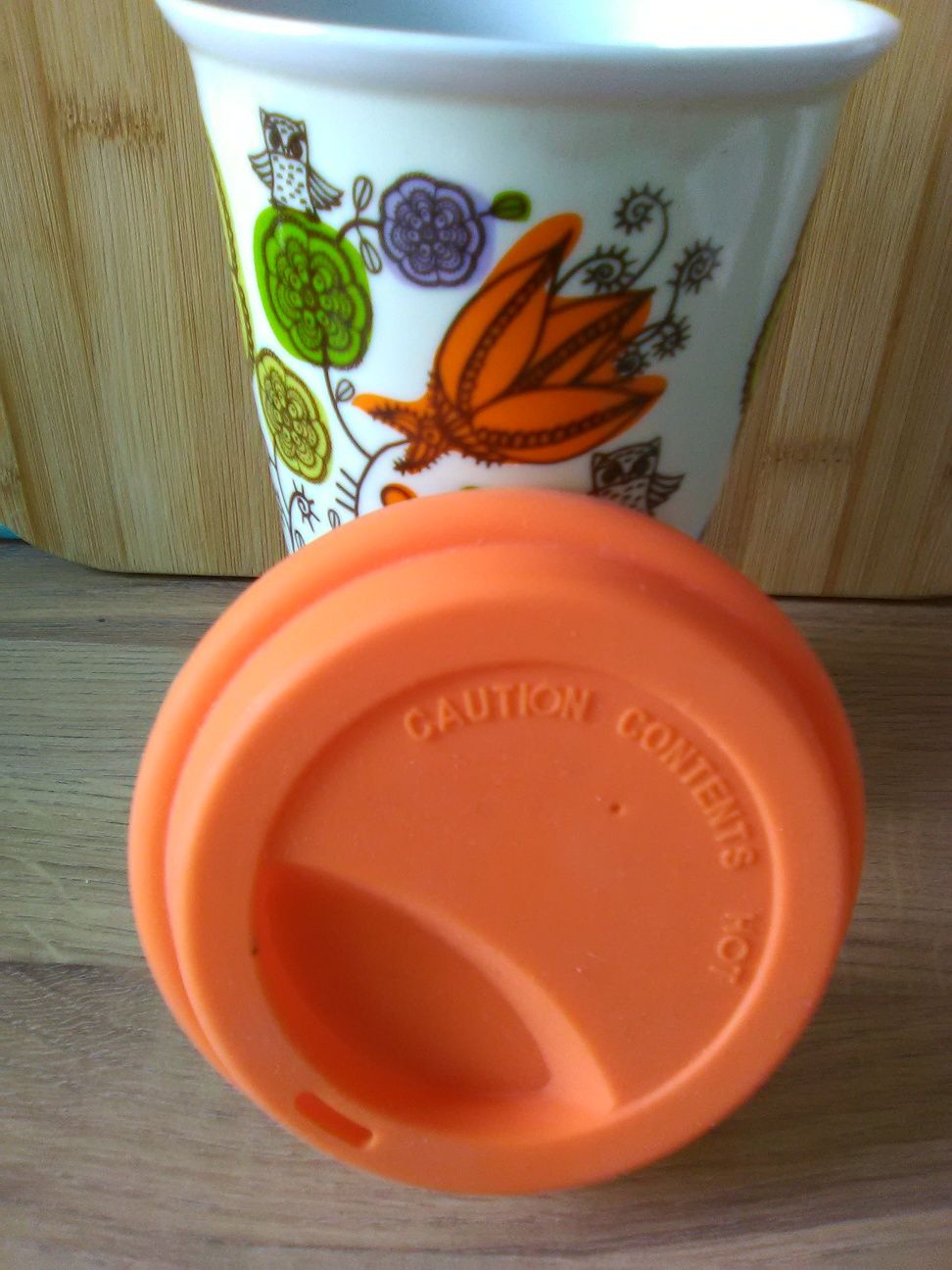 Kubek porcelanowy.