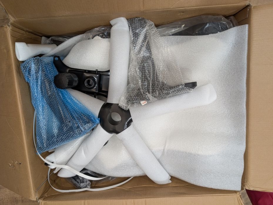 Cadeira Gaming ALPHA GAMER Nysa - Branca/Preto - Nova