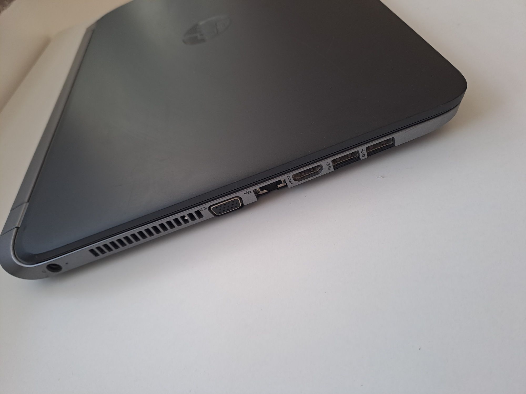 Laptop komputer HP i5 8GB RAM