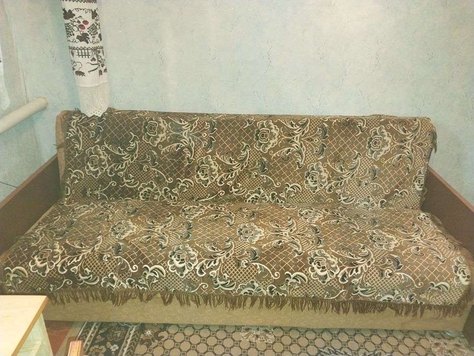 Диван розкладний б/у