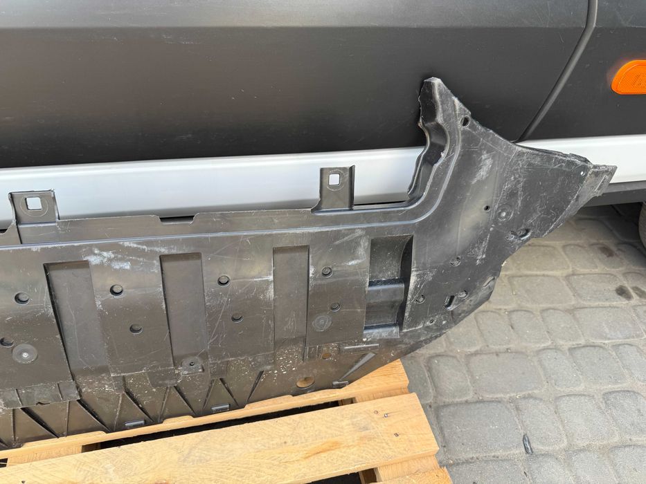 Захист двигуна Volvo XC60 2 II в наявності 32296392