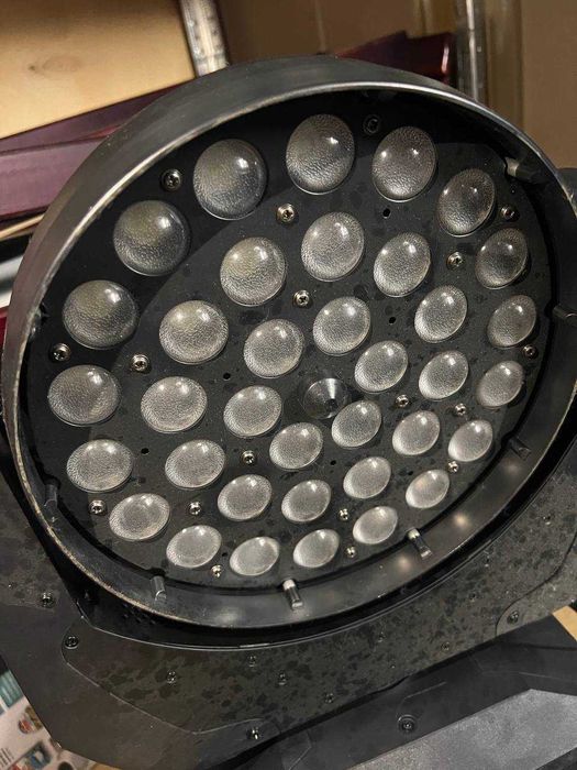 LED WASH голова Free color W3610 - 2 штуки