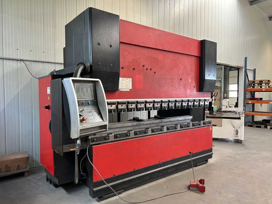 Листогиб, Пресс гибочный гидравлический с ЧПУ