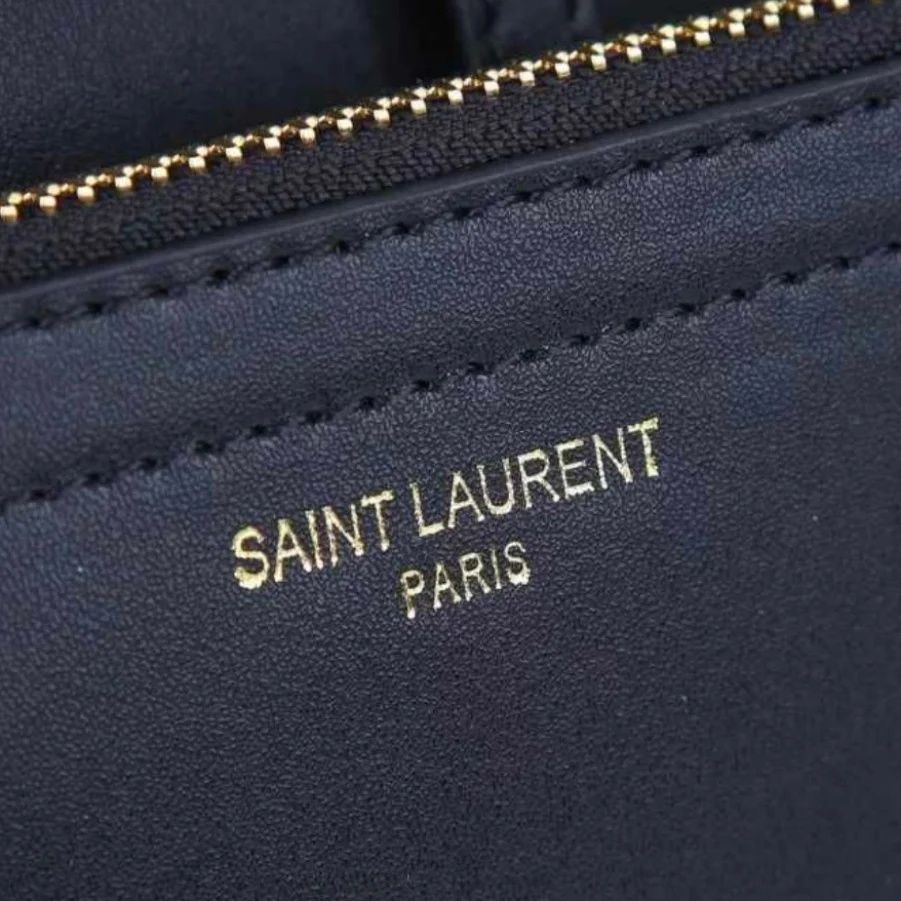 Piękna torba. Zestaw Saint Laurent