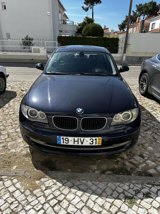 Carro BMW 118d.