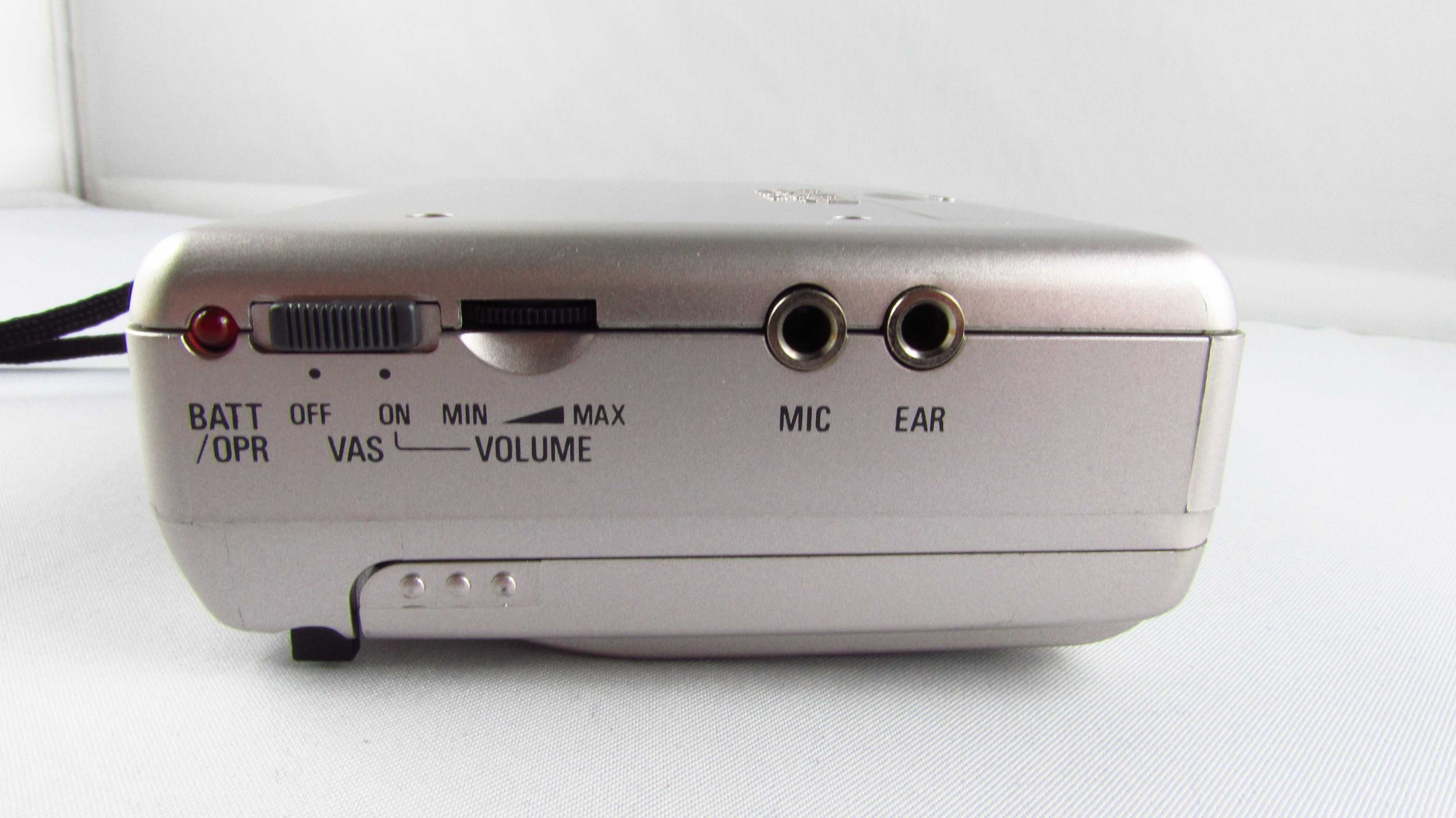 SANYO - Walkman Dyktafon na kasety TRC-1148