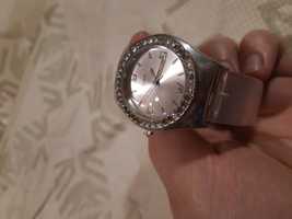Часы женские наручные с камушками marionnaud quartz