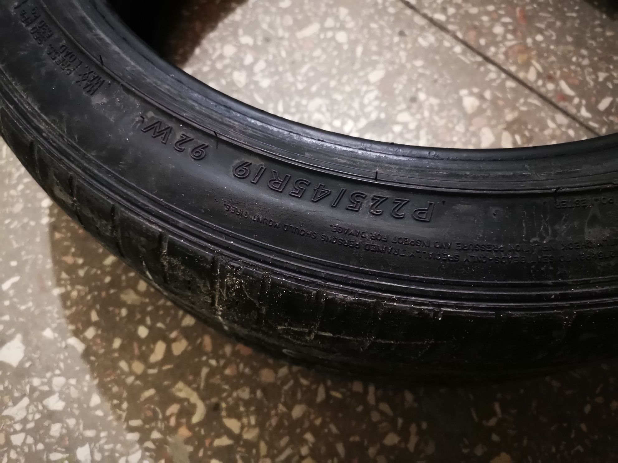 Покришки Dunlop 5000 225/45 r 19