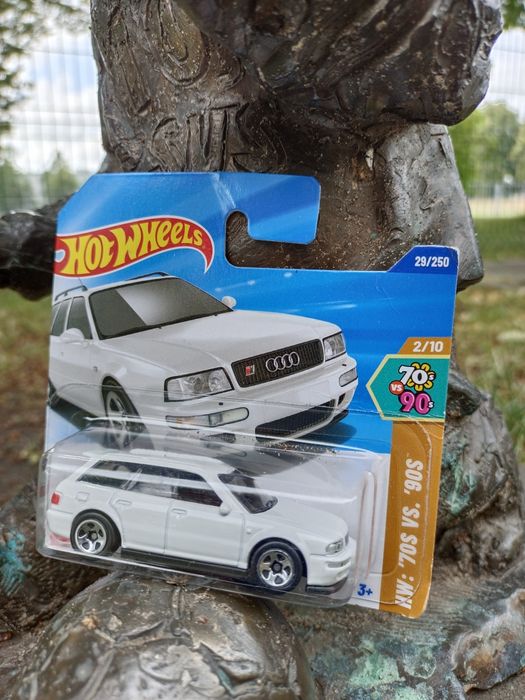 Hot Wheels '94 Audi Avant RS2