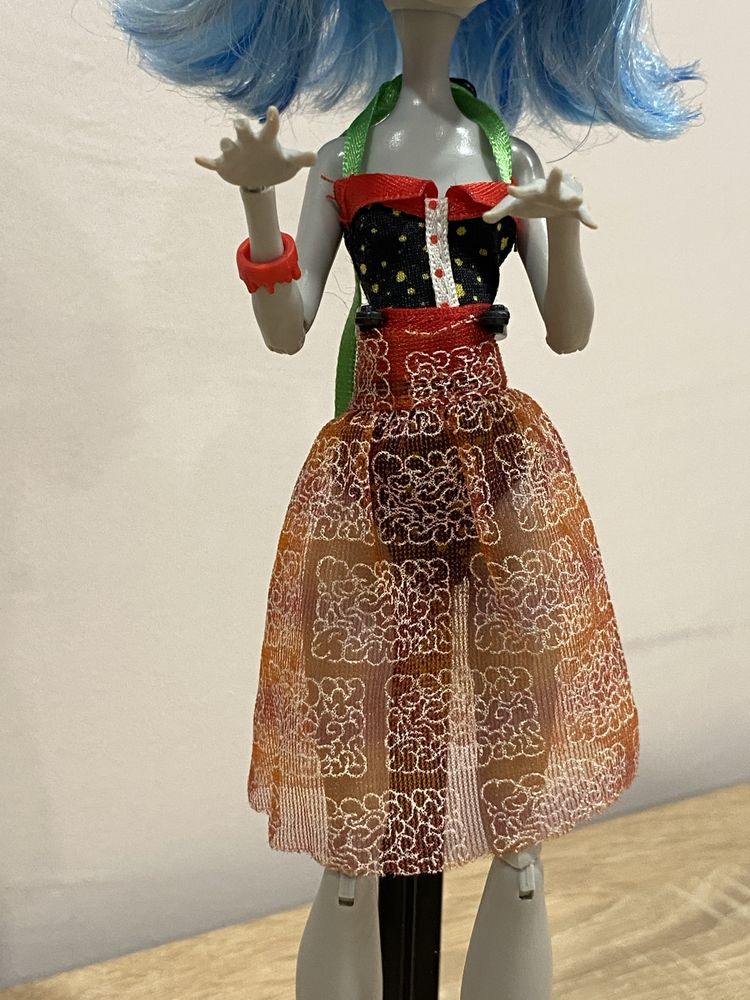 Лялька Monster High Гулія Єлпс