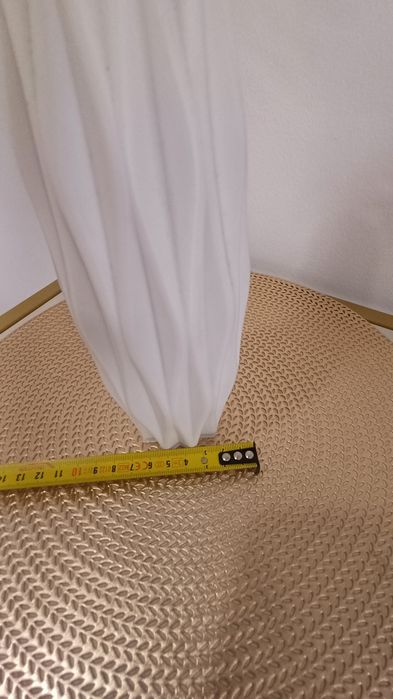 Jarra branca de plástico