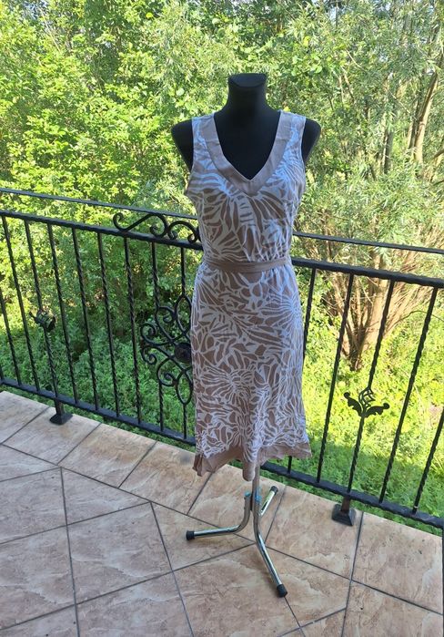 Elegancka sukienka midi marka Soon rozmiar M 38