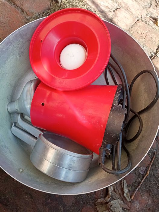 Сепаратор для молока два штуки мотор Січ 100/80