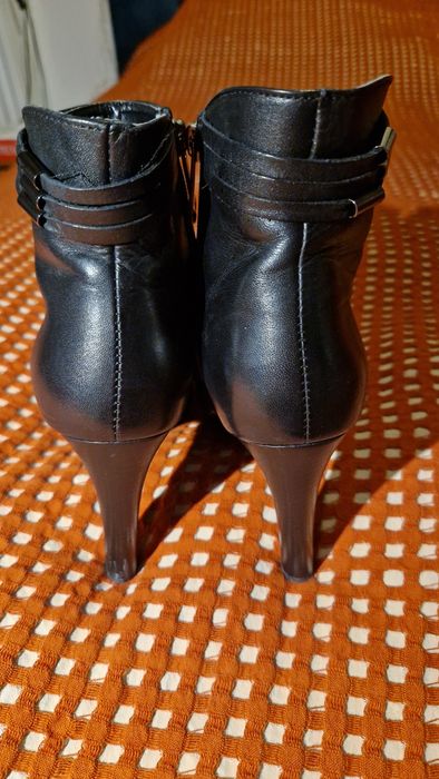 Czarne botki Lasocki 38