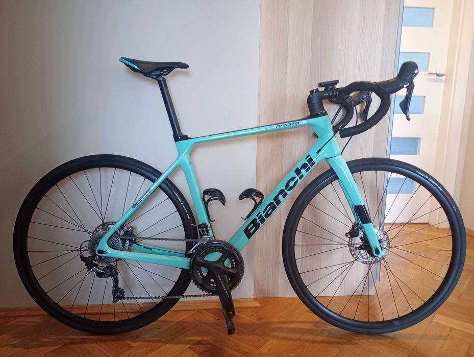 Bianchi Infinito XE Disc ULTEGRA - carbon