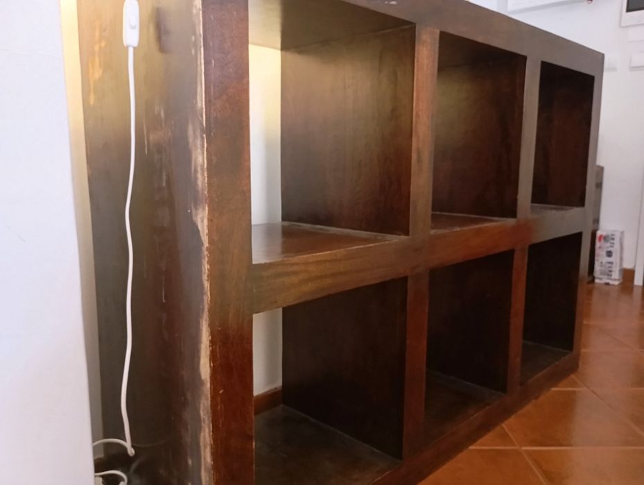 Estante cubos em madeira maciça