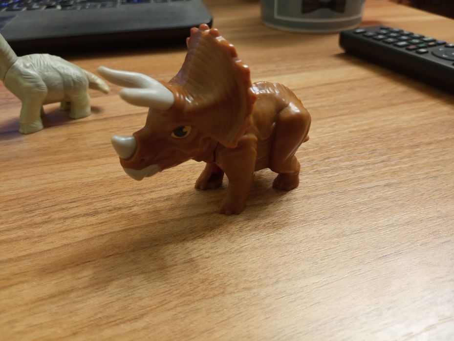 Хепи мил динозавры